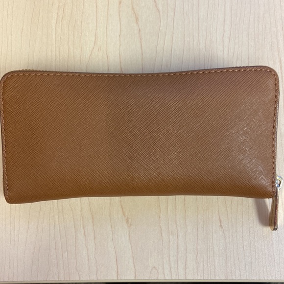 Michael Kors Wallet - Picture 2 of 4